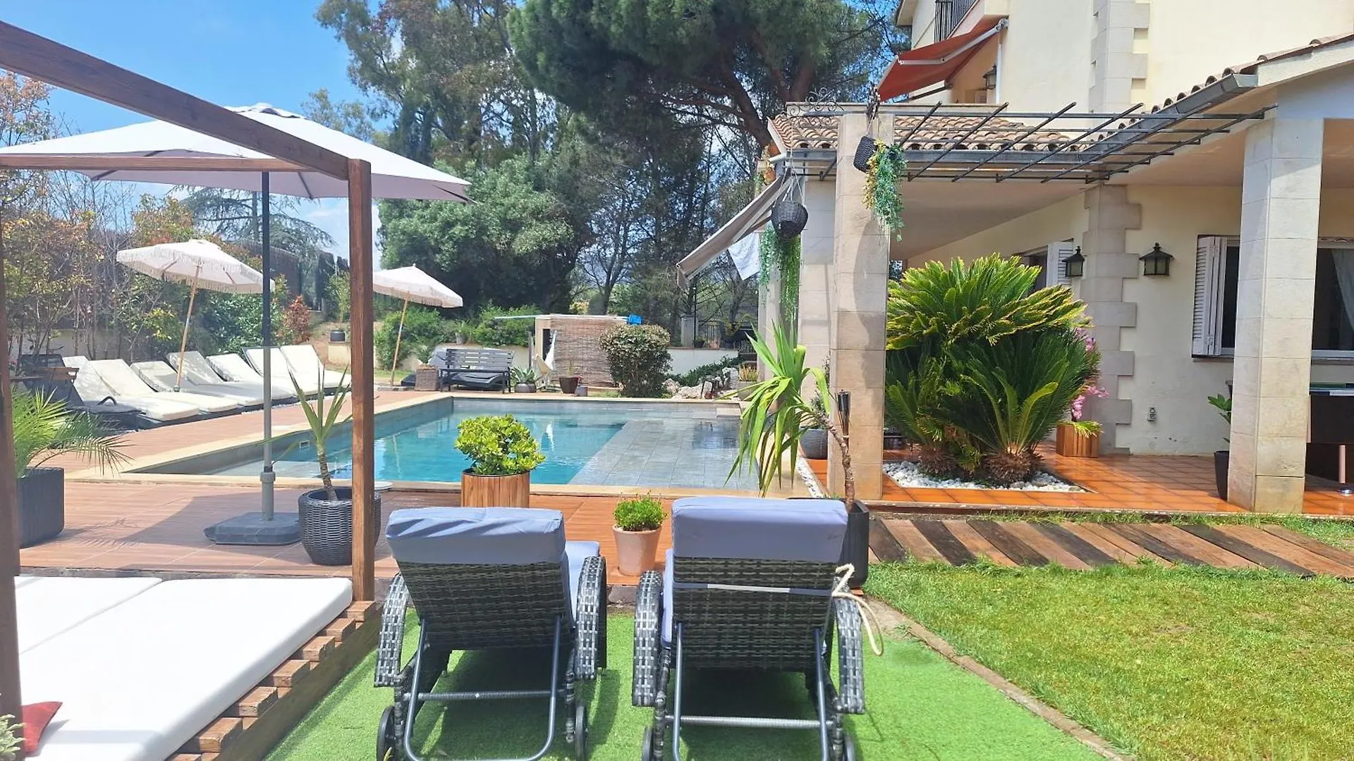 Les Canyes Cottage, Private Villa Resort Piera 0*,  España